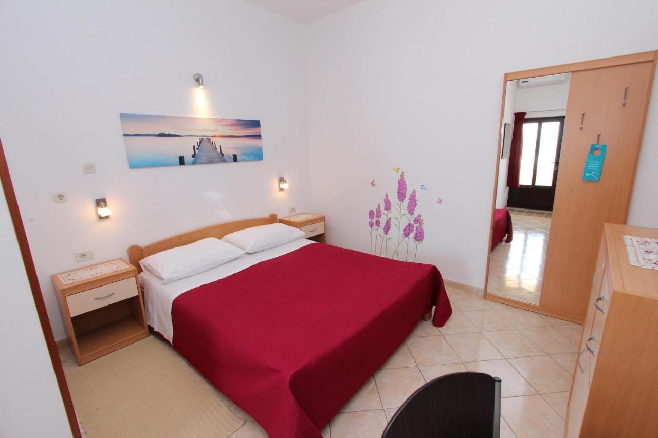 Room And Apartment Lea Rovinj Exterior photo