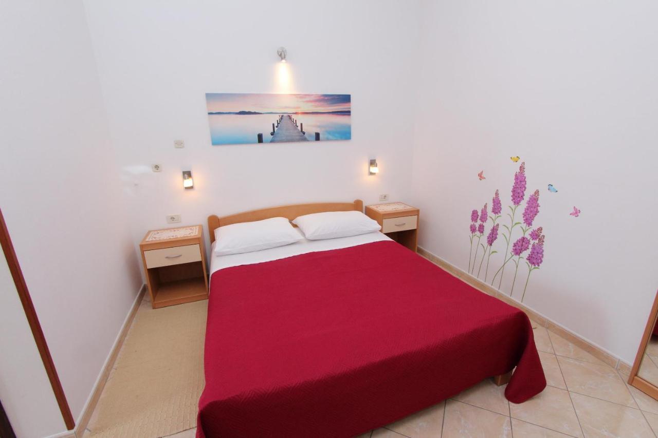 Room And Apartment Lea Rovinj Exterior photo